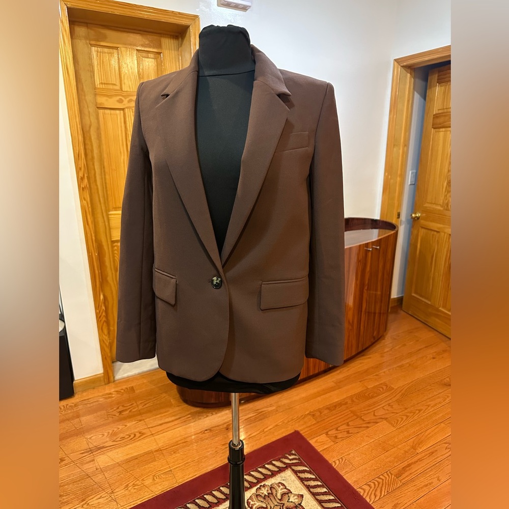 NWOT Wilfred Brown Women's Blazer with one button close up size 2XS